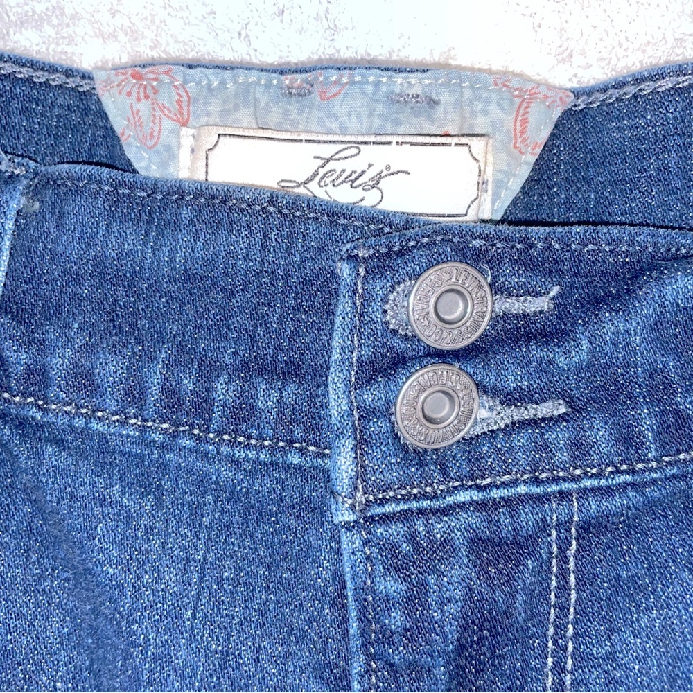 LEVIS DENIM SHORTS